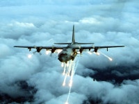 AC-130 플레어 < 현장 스케치 < 기사본문 - 엠투데이 AC-130 플레어