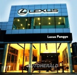 렉서스 판교 `쇼룸 & 퀵 서비스 샵` 전시장 탈바꿈 < 뉴스 < 기사본문 - 오토헤럴드 렉서스  판교  `쇼룸 & 퀵 서비스 샵` 전시장  탈바꿈