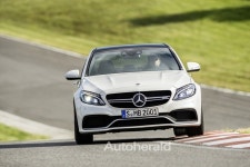 벤츠 AMG C 63 S Edition 1 출시 < 핫 이슈 < 신차소식 < 기사본문 - 오토헤럴드 벤츠 AMG C 63 S Edition 1 출시