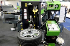 사물 인터넷으로 진화하는 자동차 정비업 < 기고&컬럼 < 기사본문 - 오토헤럴드 사물 인터넷으로 진화하는 자동차 정비업