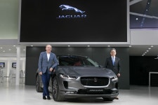 [2019 서울모터쇼] 서울 펄 실버 올 뉴 레인지로버 이보크 6월 출시... [2019 서울모터쇼] 서울 펄 실버 올 뉴 레인지로버 이보크 6월 출시