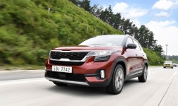 첫 달 같이 살자 셀토스 함박 웃음, 혼자 살자 베뉴 울상 < 이슈&테마 < 기사본문 - 오토헤럴드 첫 달 같이 살자 셀토스 함박 웃음, 혼자 살자 베뉴... 