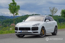 포르쉐 카이엔 쿠페 멋 아닌 맛 위한 특별한 스포츠 유틸리티 < 리뷰... 포르쉐 카이엔 쿠페 멋 아닌 맛 위한 특별한 스포츠 유틸리티