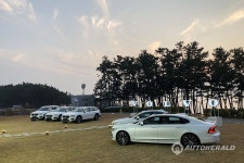 볼보 S60 B5 · V90 B5 신규 파워트레인 얹고 최적화 밸런스 < 뉴스 < 기사본문 - 오토헤럴드 볼보 S60 B5 · V90 B5 신규 파워트레인 얹고... 