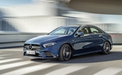 고성능 세단 메르세데스-AMG A 35 4MATIC 출시, 가격 5920만원... 고성능 세단 메르세데스-AMG A 35 4MATIC 출시, 가격 5920만원