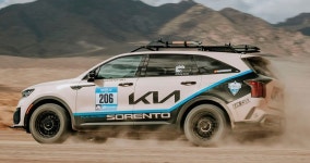 기아 스포티지, 사막 2500km를 달리는 여성 레이스 리벨레 랠리 도전 < 모터스포츠 < 이슈&테마 < 기사본문 - 오토헤럴드 기아 스포티지, 사막... 