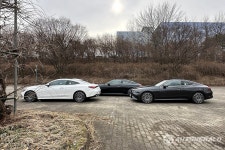 CLE 450 4MATIC  < 리뷰 및 테스트 < 기사본문 - 오토헤럴드 [시승기]... E가 뭉치니, 어색하게 편안 2도어 쿠페, 벤츠 CLE 450 4MATIC 