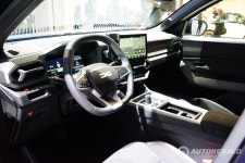 [2024 파리 모터쇼] 다치아, 첫 콤팩트 SUV 빅스터… 파워트레인 옵션 3개    < 포토뉴스 < 기사본문 - 오토헤럴드 [2024 파리 모터쇼]... 