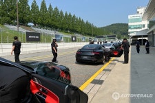 [시승기] 버텨줘서 고맙다 8기통 메르세데스-AMG GT 55 4MATIC... 오토헤럴드 [시승기] 버텨줘서 고맙다 8기통 메르세데스-AMG GT 55 4MATIC+