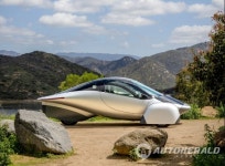 충전만 하는 EV 시대는 끝 압테라, 에너지 자급형 태양광 전기차 공개 < 뉴스 < 기사본문 - 오토헤럴드 충전만 하는 EV 시대는 끝 압테라... 