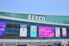 부산에서 국내최초로 공개된 이쿼녹스와 투싼, 아쉬움은 분명했다 - 트래피카