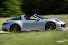 다 똑같아 보이는데 종류가 왜 이렇게 많은거야? 포르쉐 911 입문자들이 보면 좋은 글 - 트래피카