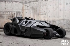 영화 소품인 줄 알았는데 운전도 가능해 실제 자동차 회사에서 제작한 배트카 가격은 얼마일까? - 트래피카