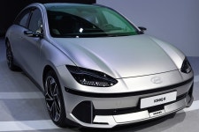 보조금 1,800만 원이라고? 국내서 아이오닉6 가장 싸게 살 수 있다는 이곳 - 트래피카