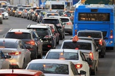 그냥 차 버리고 걸어가고 싶을 정도, 서울에서 가장 막히는 도로는 여기입니다 - 트래피카