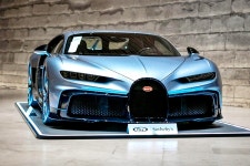 “100억? 풉…” 딱 1대 존재하는 부가티의 마지막 내연기관 모델의 경매 낙찰 가격 - 트래피카