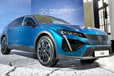 A/S 좀 어떻게 해봐.. 대박 디자인 선보인 뉴 푸조 408, 예상 가격 얼마일까?