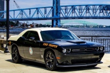 한국은 제네시스 G70, 미국은 닷지 챌린저? < 자동차 < 기사본문 - 오토트리뷴 한국은 제네시스 G70, 미국은 닷지 챌린저? - 오토트리뷴