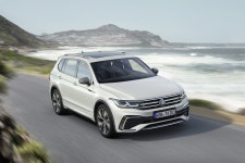 부분변경으로 고급감↑, 폭스바겐 티구안 올스페이스 공개 < 신차 < 자동차 < 기사본문 - 오토트리뷴 부분변경으로 고급감↑, 폭스바겐 티구안... 