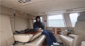 “이용료가 시간당 2800만 원”.. 미국 떠난 블랙핑크 제니, 초호화 ‘전용 헬기’ 공개 < 연예 < 이슈 < 기사본문 - 오토트리뷴 “이용료가... 