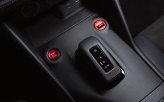 수동기어 사이드 브레이크 레버? 이건 못 참지... 고성능 후륜 스포츠카 출시한 닛산 < 신차 < 뉴스 < 기사본문 - 오토트리뷴 수동기어 사이드... 