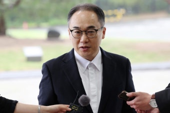 갑자기 김 여사 관련 태도 돌변한 검찰총장 < 정치 < 뉴스 < 기사본문 - 오토트리뷴 