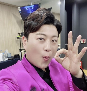 “서민 팬들은 꿈도 못꾸는 가격”… 음주운전 뺑소니 의혹 김호중, 사고 당시 운전했던 차량은? < 연예 < 뉴스 < 기사본문 - 오토트리뷴 “서민...