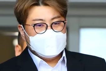 음주 뺑소니 김호중, 구속 중 환경 파괴 논란에 휩싸인 이유? < 이슈 < 연예 < 기사본문 - 오토트리뷴 