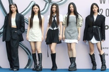 하이브 홍보팀, 참다 못한 기자가 직접 폭로 < 연예 < 이슈 < 기사본문 - 오토트리뷴 "뉴진스 의도적으로 깎아내렸다고?"... 하이브 홍보팀, 참다 못한...