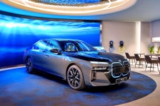 BMW 코리아, 인디비주얼 프로그램 도입 < 업계소식 < 뉴스 < 기사본문... 7시리즈... BMW 코리아, 인디비주얼 프로그램 도입 - 오토트리뷴
