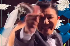 '결혼한' 조세호, 드디어 아내 모습 공개...남다른 기럭지에 뛰어난 미모 '눈길' < 연예 < 이슈 < 기사본문 - 오토트리뷴 '결혼한' 조세호, 드디어 아내... 