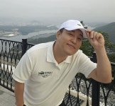 개그맨 성용, 향년 35세로 사망... “억측 자제 부탁” < 이슈 < 연예 < 기사본문 - 오토트리뷴 개그맨 성용... 