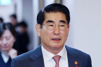 “윤석열은 내란 수괴”... 검찰, 계엄 건의 김용현 구속영장 청구 < 정치 < 기사본문 - 오토트리뷴 “윤석열은 내란 수괴”... 검찰, 계엄 건의...