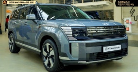 대위기 싼타페, 성형수술 받고 고급감 폭발 < 업계소식 < 자동차 < 기사본문 - 오토트리뷴 진작 이렇게 나오지... 대위기 싼타페, 성형수술 받고... 