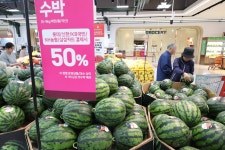롯데마트, 물가안정 초대박 할인 시작했다 < 생활 < 뉴스 < 기사본문 - 오토트리뷴 어머, 시장 보다 훨씬 싸네... 롯데마트, 물가안정 초대박 할인... 