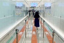 < 생활 < 뉴스 < 기사본문 - 오토트리뷴 남들보다 1시간 빠르게... 빠른 출국 돕는 바이오·스마트패스가 뭐길래? - 오토트리뷴