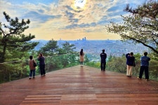 서울 도심 한복판, 무료 입장 1.45km 둘레길 < 여행 < 라이프... 달만에 9만 명 방문... 서울 도심 한복판, 무료 입장 1.45km 둘레길 - 오토트리뷴