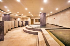 입장료 28% 할인, 바다와 맞닿은 온천 명소 < 여행 < 기사본문... 2시간대 거리... 입장료 28% 할인, 바다와 맞닿은 온천 명소 - 오토트리뷴