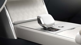 랜드로버, 올 뉴 레인지로버 SV 비스포크 모닝 캄 에디션 출시 < 신차... 오토뷰 랜드로버, 올 뉴 레인지로버 SV 비스포크 모닝 캄 에디션 출시