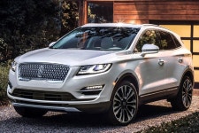 Lincoln Could Replace MKC With All-New Corsair Sooner Than Expected | CarBuzz Lincoln Could Replace MKC With All-New Corsair...