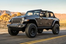 Jeep Wrangler Rubicon 392 Fuel Economy Is Pretty Horrible | CarBuzz Jeep Wrangler Rubicon 392 Fuel Economy Is Pretty Horrible