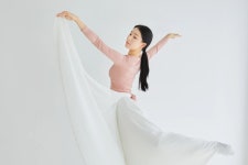 CLASS101 | 썸바디 윤혜수의 내 몸의 우아한 선을 살리는 한국무용 입문 클래스 썸바디 윤혜수의 내 몸의 우아한 선을 살리는 한국무용 입문... 