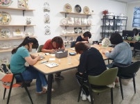 CLASS101 + | <포슬린 아트> 내가 직접 그리는 유럽풍의 접시 <포슬린 아트> 내가 직접 그리는 유럽풍의 접시 | 유라시아 포슬린