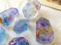 CLASS101+ | Soap recipes that capture sparkling jewels and scenery Soap recipes that capture sparkling jewels and scenery... 