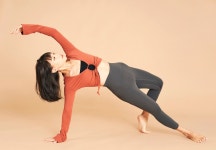 CLASS101 | 몸과 마음의 균형을 잡아주는 힐링 홈요가 몸과 마음의 균형을 잡아주는 힐링 홈요가 | 혀니쌤 요가