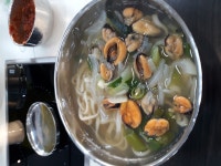 늦은 점심 칼국수 끓여 먹습니다.ㅎ : 클리앙