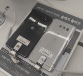 집 앞 KT 대리점에 V30 있길래 보고 왔어요 : 클리앙