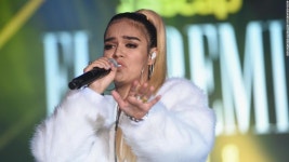 La música de Karol G llega al cine - CNN Video