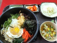 음식, 한식, 돌솥비빔밥, 국물, 1인분, 사진,이미지,일러스트,캘리그라피 - 즐거운작가 크라우드픽 - 저작권 걱정 없는 상업용 이미지