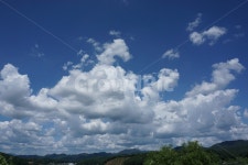 구름, 푸른하늘, 뭉개구름, 풍경, 자연, 사진,이미지,일러스트,캘리그라피 - 공룡배작가 크라우드픽 - 저작권 걱정 없는 상업용 이미지